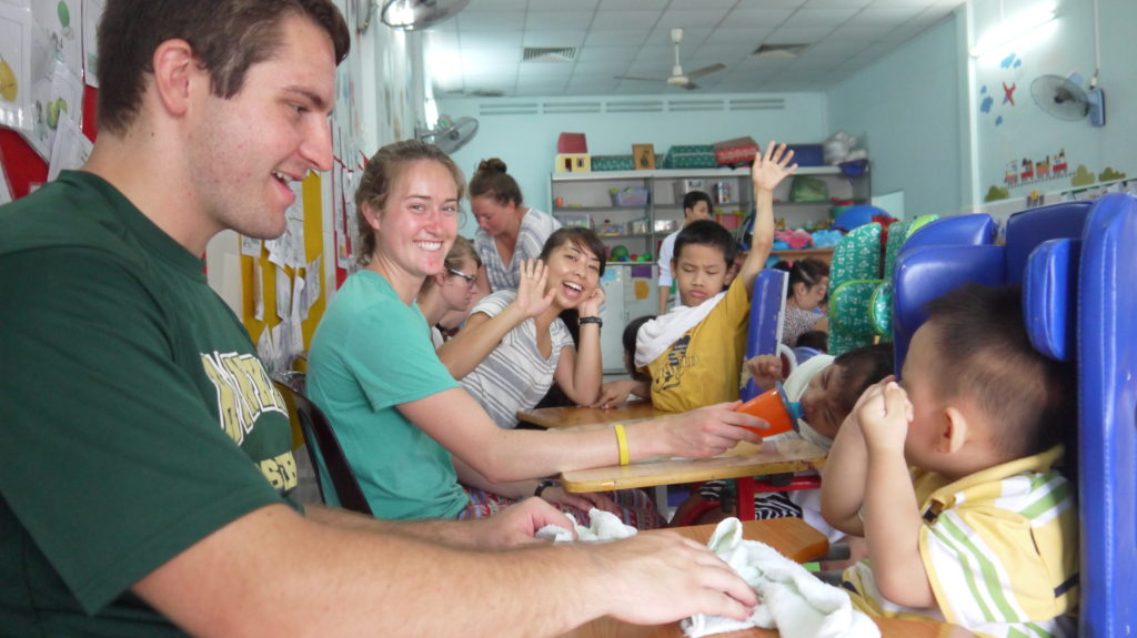 volunteer in orphanages vietnam