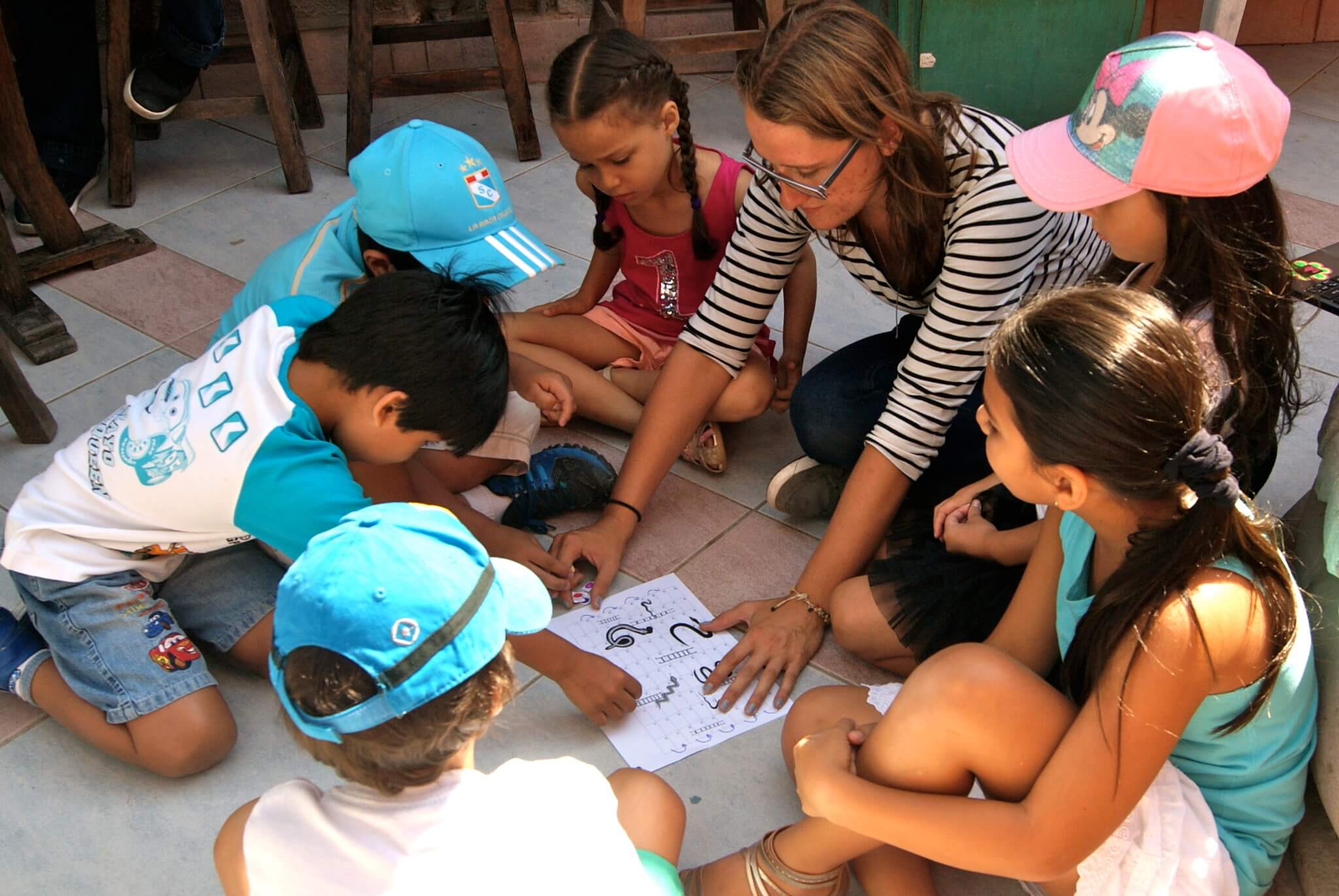 volunteering with children peru