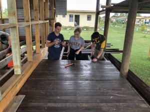 IVI volunteer at Fiji remote building project volunteers