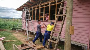 IVI voluntter working on fiji building project