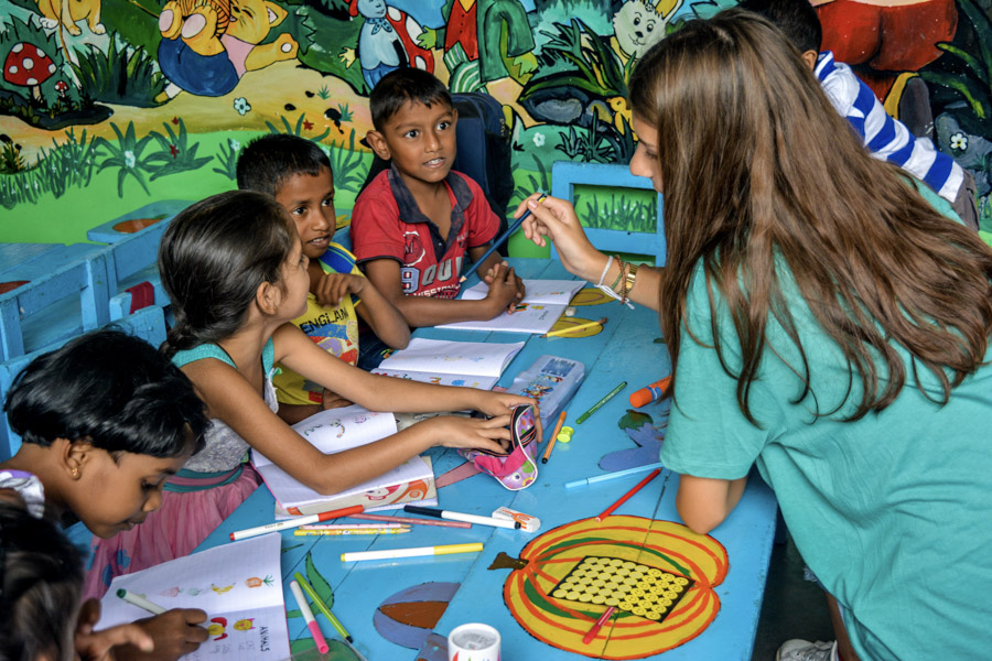 Kandy kindergarten Teaching with involvement volunteers international