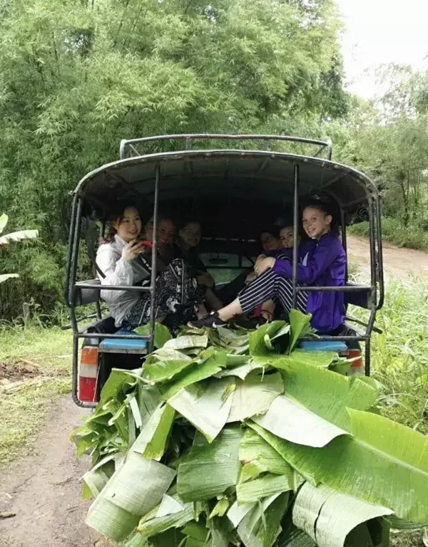 Preparing-food-for-elephants-1