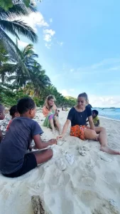 IVI-Volunteer-Lauren-in-Fiji-