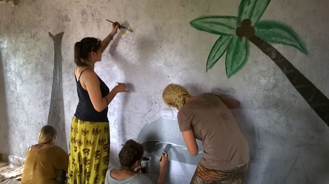 painting mural