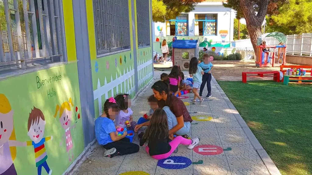 kindy-kids-outside-10-scaled