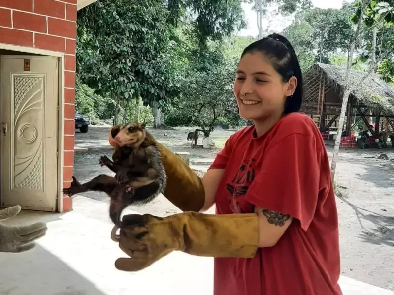 holding-wild-animal-ecuador-1