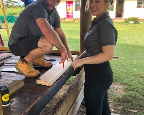 IVI Volunteers on building project Fiji