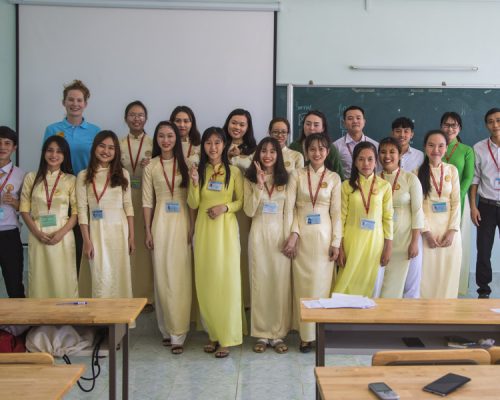 Group photo of participants with students- Ho Chi Minh (2)