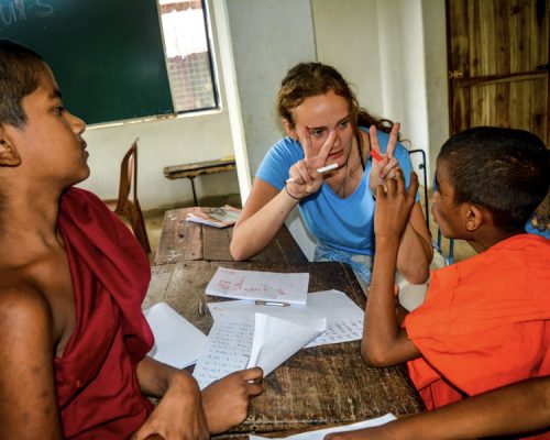 _Kandy Teaching Monks