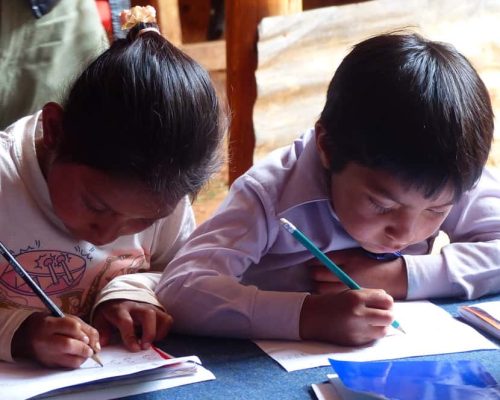 kindy-kids-writing