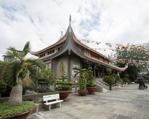 Vinh Nghiem Temple