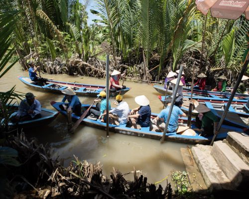 boating on Mekong river (1)