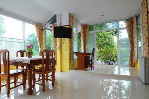 volunteer in thailand private rooms $150 p/week