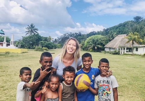 fiji volunteering sports and english teaching program with IVI