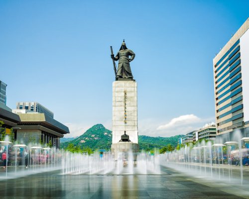 statue in seoul